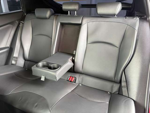 トヨタ プリウス １．８ Ａ プレミアム ツーリングセレクション R1年 (東北) 99