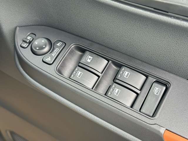 ダイハツ タント ６６０ ファンクロス R6年 (東海) 99