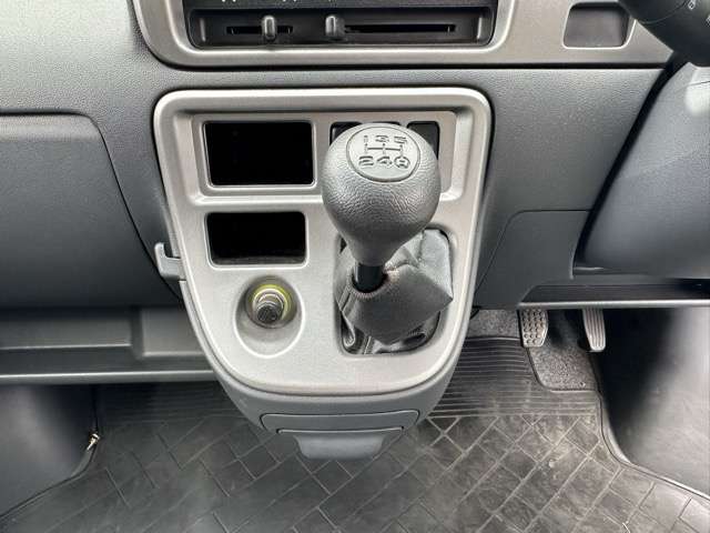 ダイハツ ハイゼットカーゴ ６６０ クルーズ リミテッド ハイルーフ H29年 (東海) 99