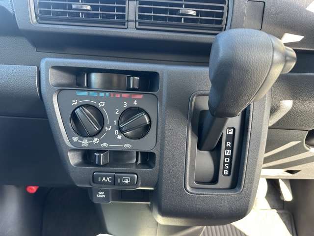 ダイハツ ハイゼットカーゴ ６６０ クルーズ R5年 (東海) 99