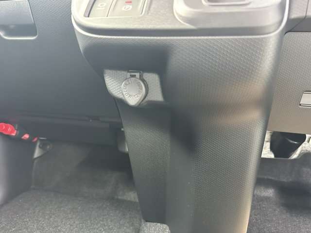 ダイハツ タント ６６０ ファンクロス R6年 (東海) 99