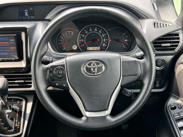 トヨタ ヴォクシー ２．０ Ｘ R1年 (九州・沖縄) 99