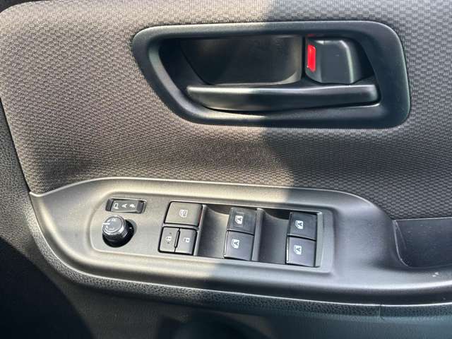 トヨタ ヴォクシー ２．０ Ｘ R1年 (九州・沖縄) 99