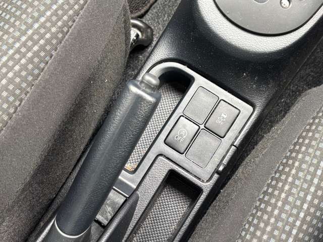 トヨタ ヴィッツ １．３ Ｆ H28年 (九州・沖縄) 99