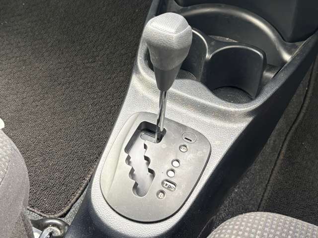 トヨタ ヴィッツ １．３ Ｆ H28年 (九州・沖縄) 99