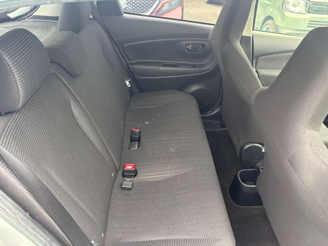 トヨタ ヴィッツ １．３ Ｆ H28年 (九州・沖縄) 99