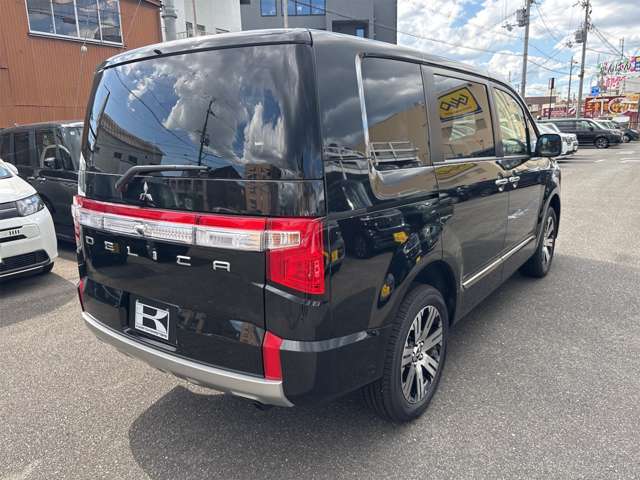 三菱 デリカ　Ｄ：５ ２．２ Ｐ ディーゼルターボ ４ＷＤ R7年 (近畿) 99