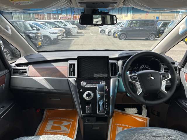 三菱 デリカ　Ｄ：５ ２．２ Ｐ ディーゼルターボ ４ＷＤ R7年 (近畿) 99