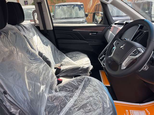 三菱 デリカ　Ｄ：５ ２．２ Ｐ ディーゼルターボ ４ＷＤ R7年 (近畿) 99