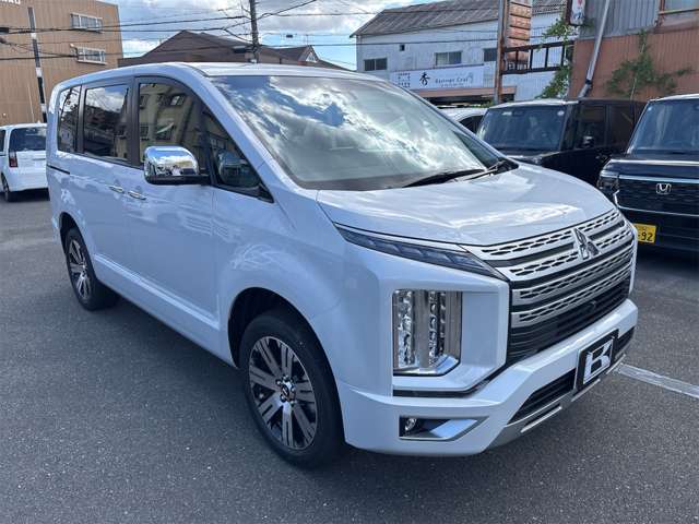 三菱 デリカ　Ｄ：５ ２．２ Ｐ ディーゼルターボ ４ＷＤ R7年 (近畿) 99