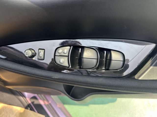 日産 リーフ Ｘ R4年 (東海) 99