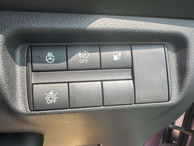 日産 リーフ Ｘ R4年 (東海) 99