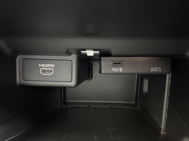 日産 リーフ Ｘ R4年 (東海) 99