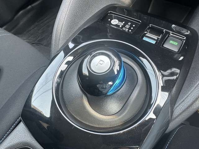 日産 リーフ Ｘ R4年 (東海) 99