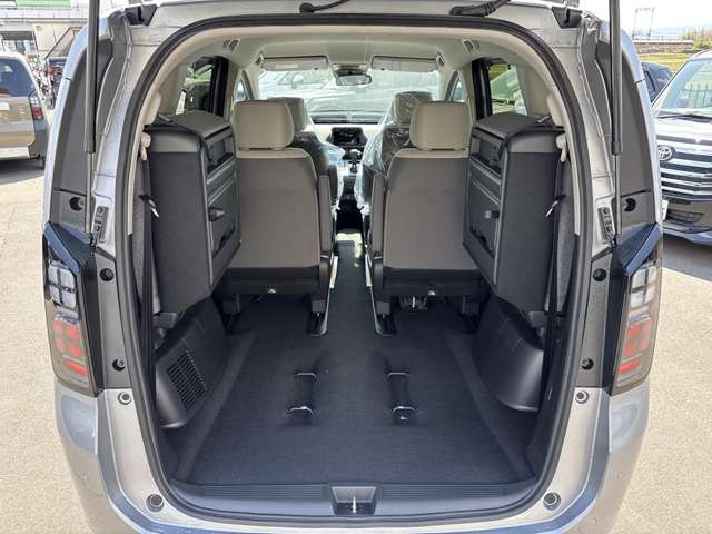 ホンダ フリード　ハイブリッド １．５ Ｅ：ＨＥＶ エアー R7年 (近畿) 99