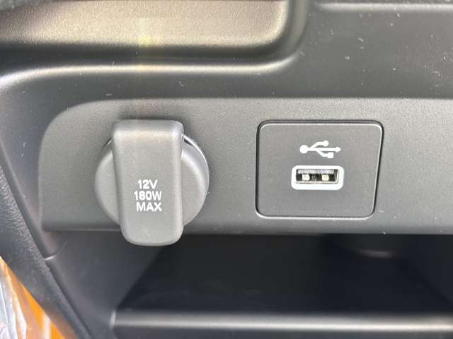 ホンダ フリード　ハイブリッド １．５ Ｅ：ＨＥＶ エアー R7年 (近畿) 99