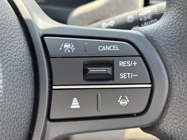 ホンダ フリード　ハイブリッド １．５ Ｅ：ＨＥＶ エアー R7年 (近畿) 99