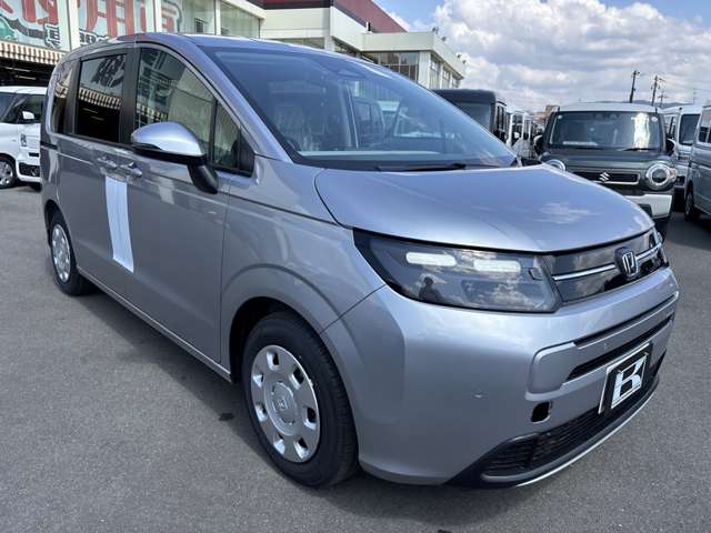 ホンダ フリード　ハイブリッド １．５ Ｅ：ＨＥＶ エアー R7年 (近畿) 99