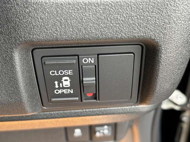 ホンダ Ｎ　ＢＯＸ カスタム ６６０ R6年 (近畿) 99