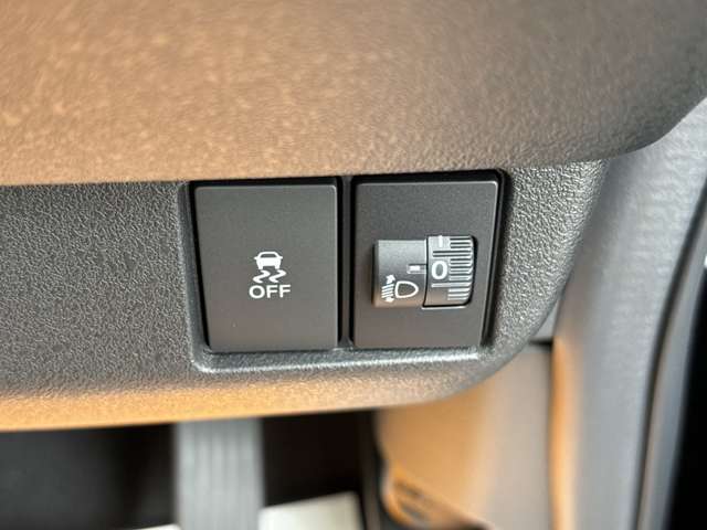 ホンダ Ｎ　ＢＯＸ カスタム ６６０ R6年 (近畿) 99