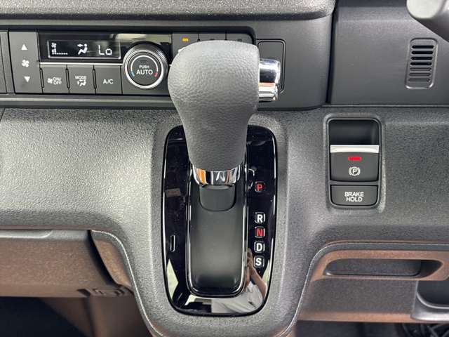 ホンダ Ｎ　ＢＯＸ カスタム ６６０ R6年 (近畿) 99