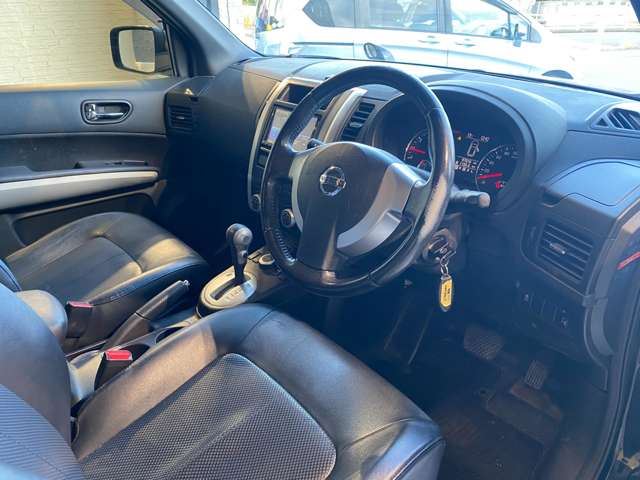 日産 エクストレイル ２．０ ２０Ｘ ４ＷＤ H25年 (九州・沖縄) 99