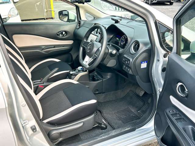 日産 ノート １．２ Ｅ－ＰＯＷＥＲ Ｘ H29年 (九州・沖縄) 99