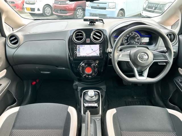 日産 ノート １．２ Ｅ－ＰＯＷＥＲ Ｘ H29年 (九州・沖縄) 99