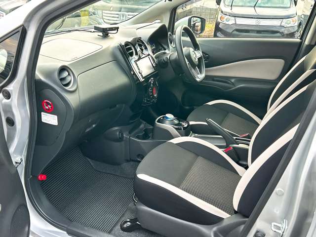 日産 ノート １．２ Ｅ－ＰＯＷＥＲ Ｘ H29年 (九州・沖縄) 99