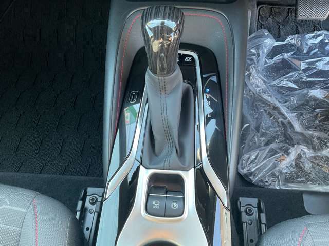 トヨタ カローラスポーツ　ハイブリッド １．８ ハイブリッド Ｇ Ｚ H30年 (東北) 99