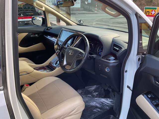 トヨタ アルファード　ハイブリッド ハイブリッド ２．５ Ｘ Ｅ－ＦＯＵＲ ４ＷＤ H28年 (東北) 99