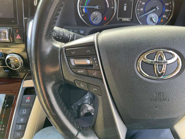 トヨタ アルファード　ハイブリッド ハイブリッド ２．５ Ｘ Ｅ－ＦＯＵＲ ４ＷＤ H28年 (東北) 99