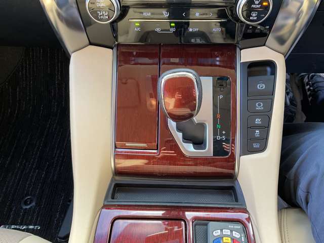 トヨタ アルファード　ハイブリッド ハイブリッド ２．５ Ｘ Ｅ－ＦＯＵＲ ４ＷＤ H28年 (東北) 99