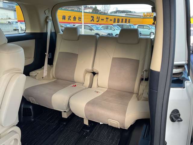 トヨタ アルファード　ハイブリッド ハイブリッド ２．５ Ｘ Ｅ－ＦＯＵＲ ４ＷＤ H28年 (東北) 99