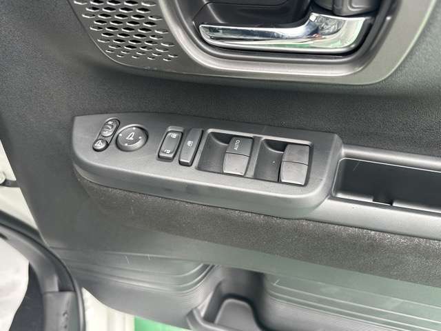 ホンダ Ｎ　ＢＯＸ カスタム ６６０ ターボ R7年 (東海) 99