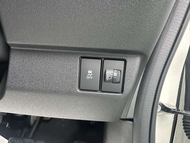 ホンダ Ｎ　ＢＯＸ カスタム ６６０ ターボ R7年 (東海) 99