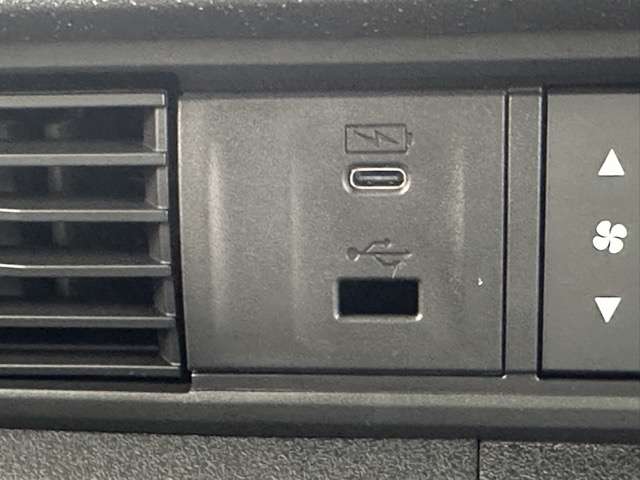 ホンダ Ｎ　ＢＯＸ カスタム ６６０ ターボ R7年 (東海) 99