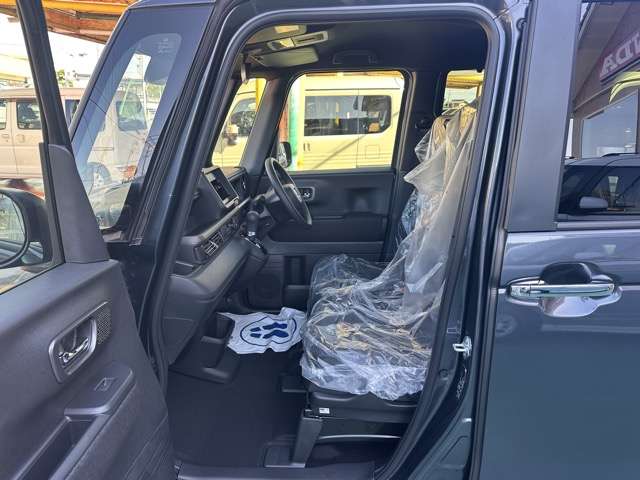 ホンダ Ｎ　ＢＯＸ カスタム ６６０ R7年 (東海) 99