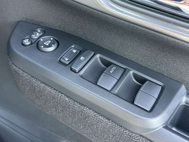 ホンダ Ｎ　ＢＯＸ カスタム ６６０ R7年 (東海) 99