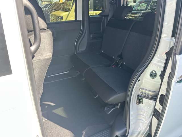 ホンダ Ｎ　ＢＯＸ カスタム ６６０ R7年 (東海) 99