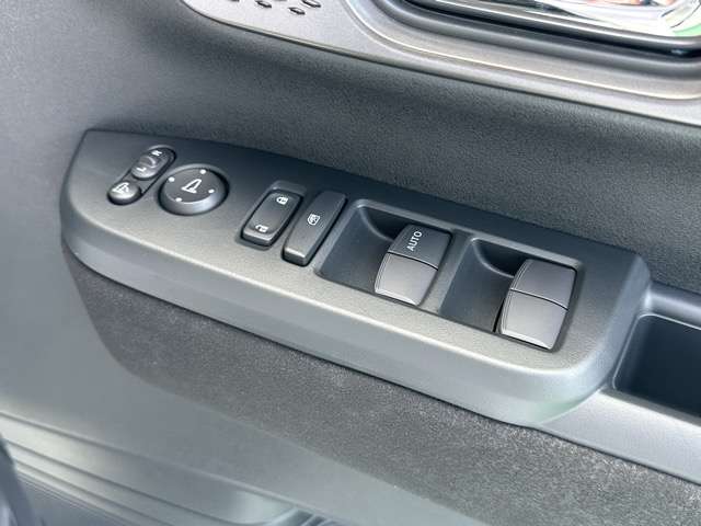 ホンダ Ｎ　ＢＯＸ カスタム ６６０ ターボ R7年 (東海) 99