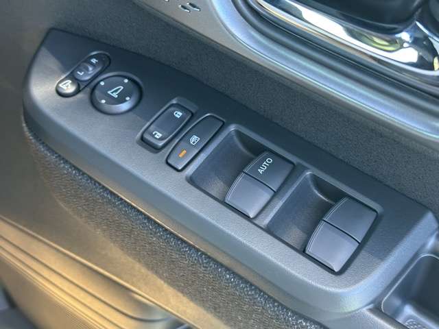 ホンダ Ｎ　ＢＯＸ カスタム ６６０ R7年 (東海) 99