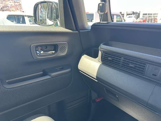 ホンダ Ｎ　ＢＯＸ カスタム ６６０ R7年 (東海) 99