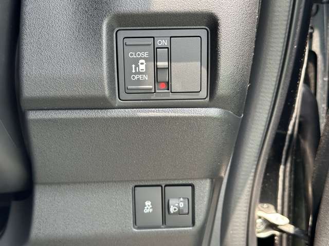 ホンダ Ｎ　ＢＯＸ カスタム ６６０ R7年 (東海) 99