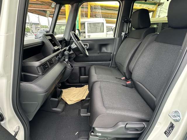 ホンダ Ｎ　ＢＯＸ カスタム ６６０ R7年 (東海) 99