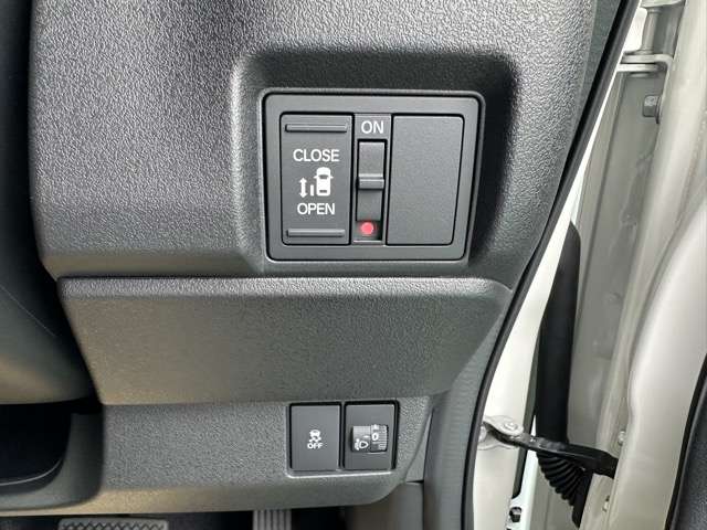 ホンダ Ｎ　ＢＯＸ カスタム ６６０ R7年 (東海) 99