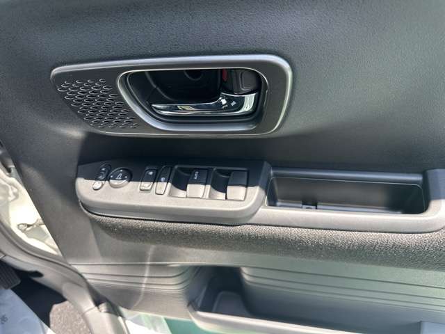 ホンダ Ｎ　ＢＯＸ カスタム ６６０ R7年 (東海) 99