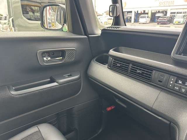 ホンダ Ｎ　ＢＯＸ カスタム ６６０ ターボ R7年 (東海) 99