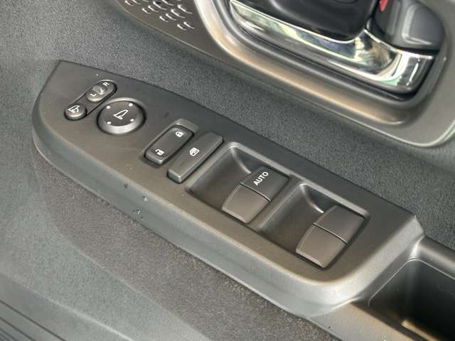 ホンダ Ｎ　ＢＯＸ カスタム ６６０ ターボ R7年 (東海) 99