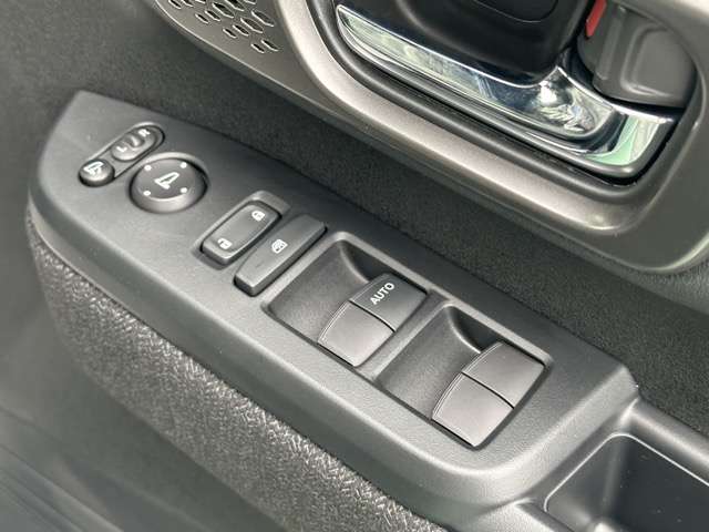 ホンダ Ｎ　ＢＯＸ カスタム ６６０ R7年 (東海) 99